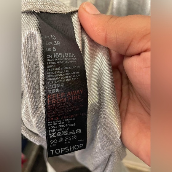 Women’s top shop elegant, metallic dress - Picture 2 of 8